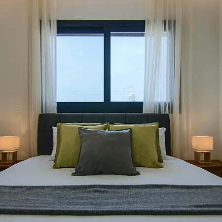 Phaedrus Living: Sea View Anna 201 Apartmán